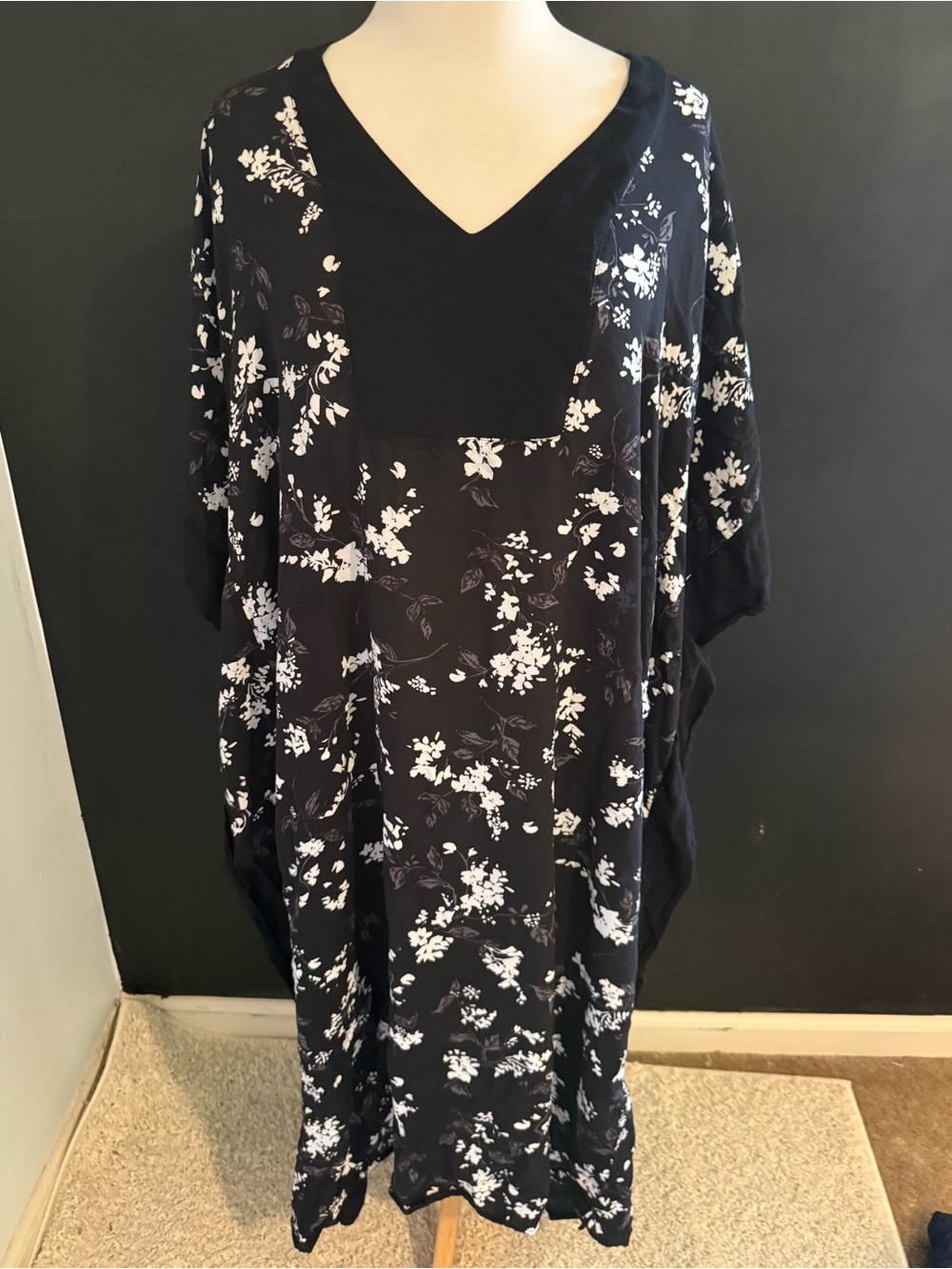 Simply Vera Vera Wang Black and White Floral Caftan Dress Muumuu XXL